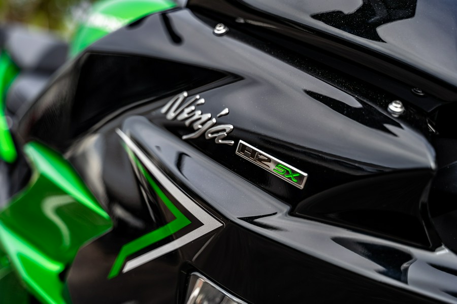 2022 Kawasaki Ninja® H2® SX SE