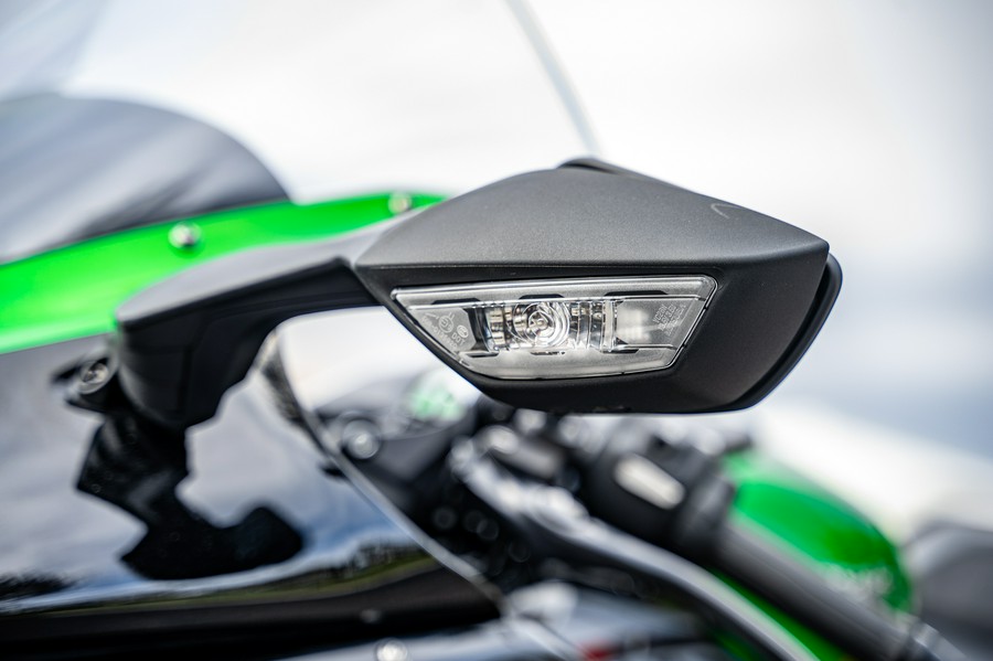 2022 Kawasaki Ninja® H2® SX SE