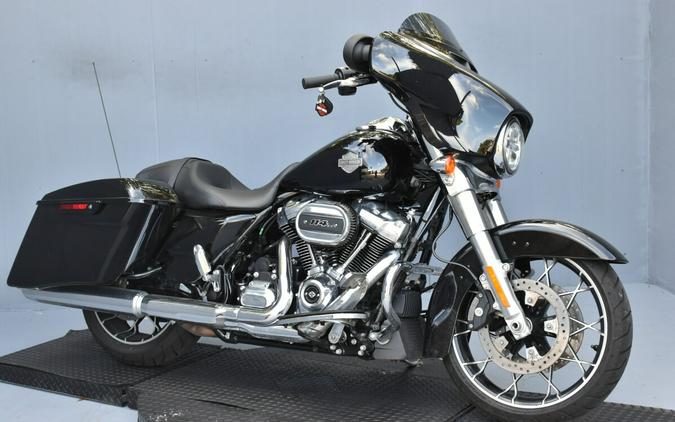 2022 Harley-Davidson Street Glide Special