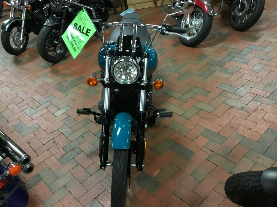 2022 Kawasaki Vulcan® 900 Custom