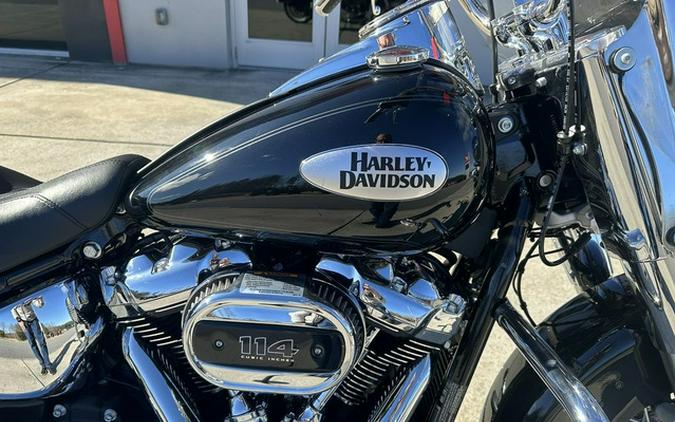 2024 Harley-Davidson Softail FLHCS - Heritage Classic