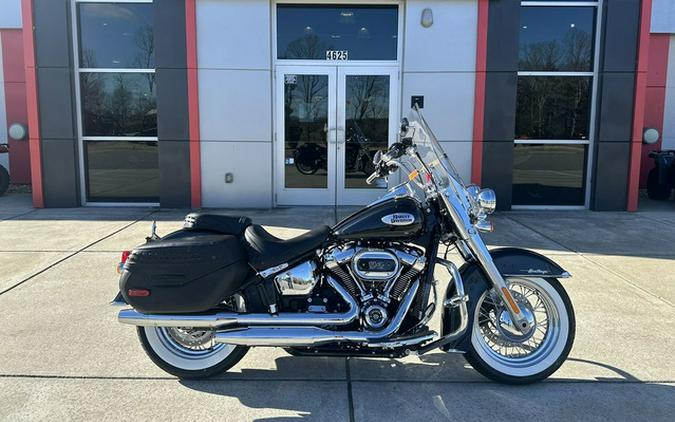 2024 Harley-Davidson Softail FLHCS - Heritage Classic