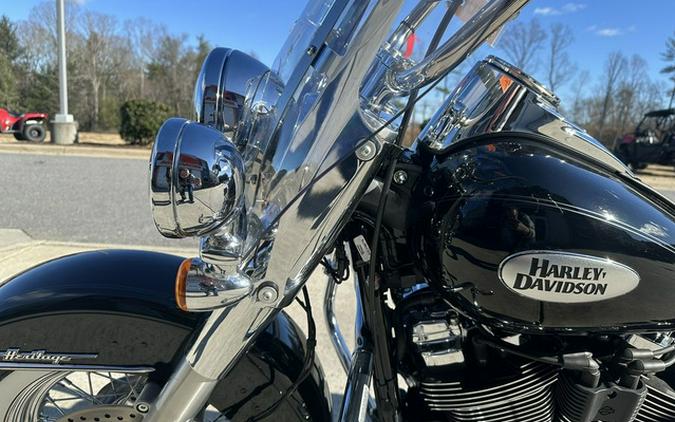 2024 Harley-Davidson Softail FLHCS - Heritage Classic