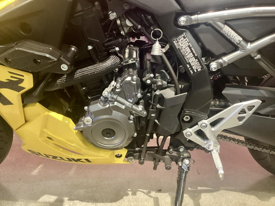 2025 Suzuki Gsx-8r