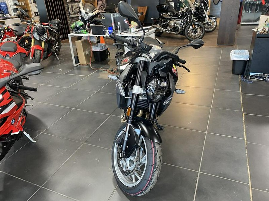 2024 BMW F 900 R Triple black