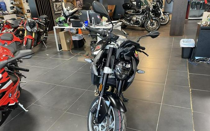 2024 BMW F 900 R Triple black