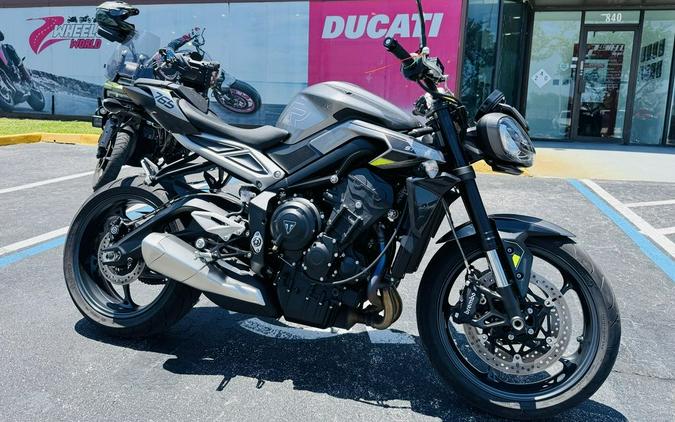 2024 Triumph Street Triple 765 R Silver Ice
