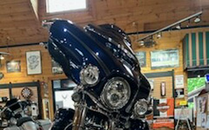 2018 Harley-Davidson 115th Anniversary CVO Limited Odyssey Blue