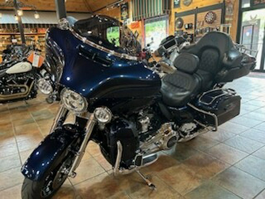 2018 Harley-Davidson 115th Anniversary CVO Limited Odyssey Blue