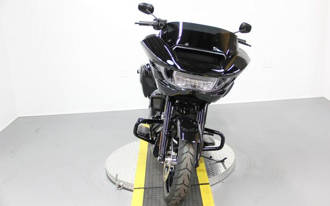 2025 Harley-Davidson® Road Glide® Vivid Black - Black Finish