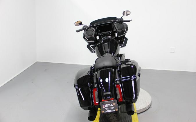 2025 Harley-Davidson® Road Glide® Vivid Black - Black Finish