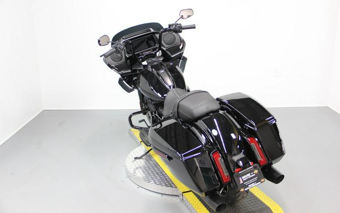 2025 Harley-Davidson® Road Glide® Vivid Black - Black Finish