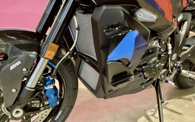 2026 BMW M 1000 XR