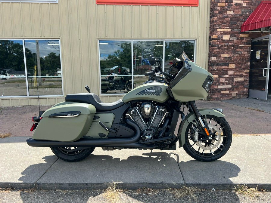 2025 Indian Motorcycle Challenger® Dark Horse® 112