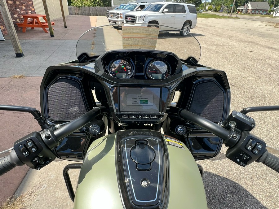 2025 Indian Motorcycle Challenger® Dark Horse® 112