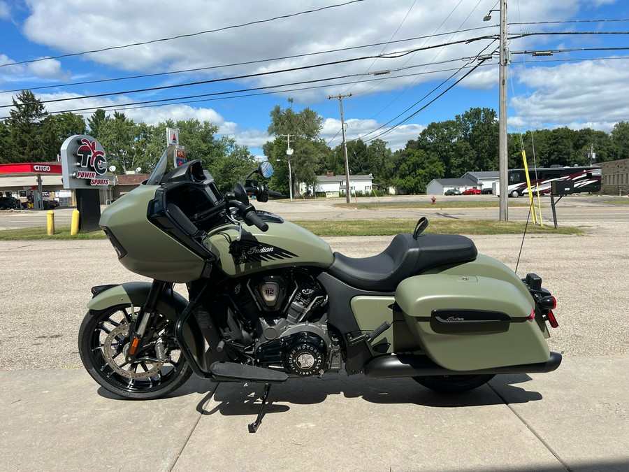 2025 Indian Motorcycle Challenger® Dark Horse® 112