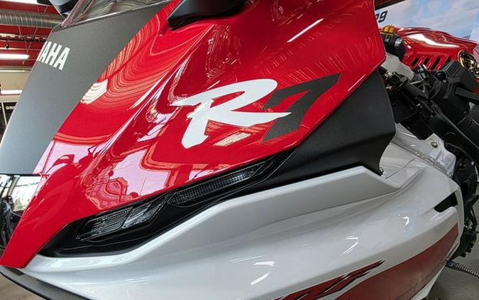 2026 Yamaha YZF R7 70Th Anniversary Edition