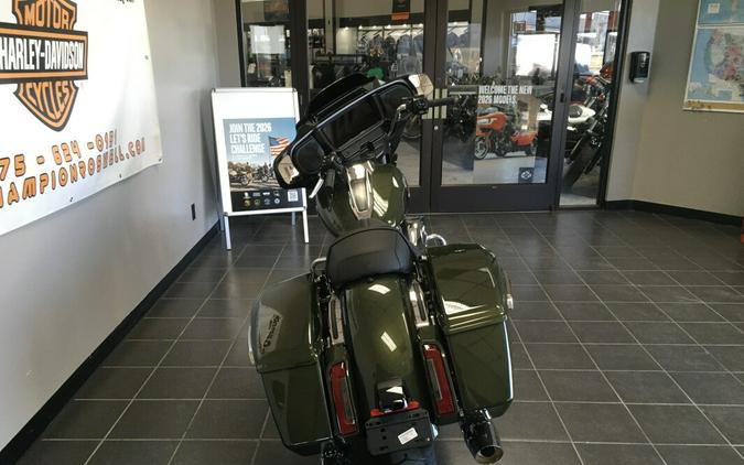 Street Glide®