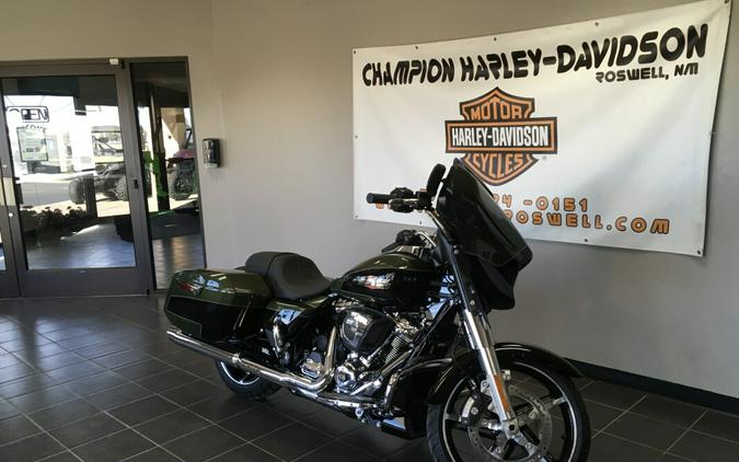Street Glide®