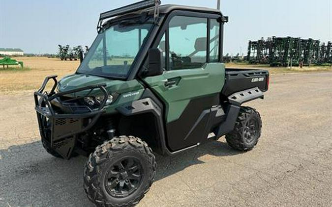 2024 Can-Am Defender DPS CAB