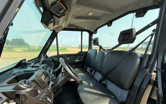 2024 Can-Am Defender DPS CAB