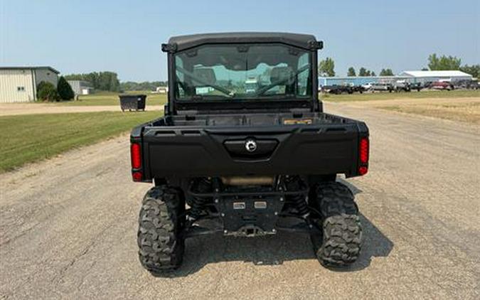 2024 Can-Am Defender DPS CAB