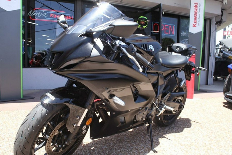 2025 Yamaha YZF-R7