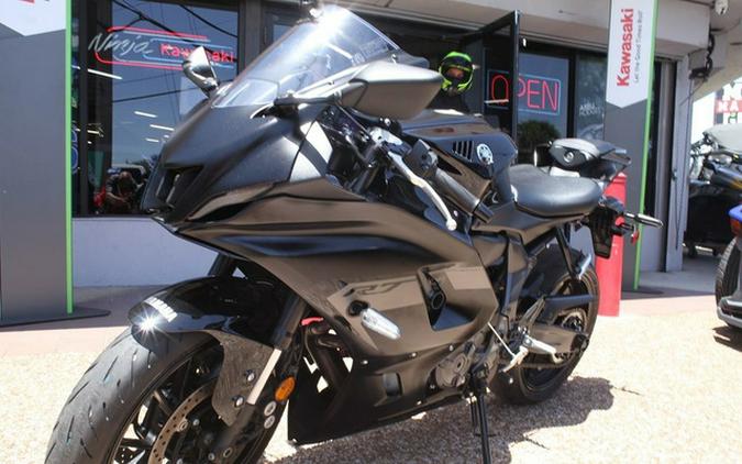 2025 Yamaha YZF-R7