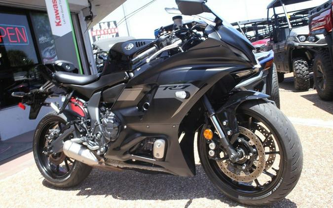 2025 Yamaha YZF-R7