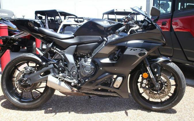 2025 Yamaha YZF-R7