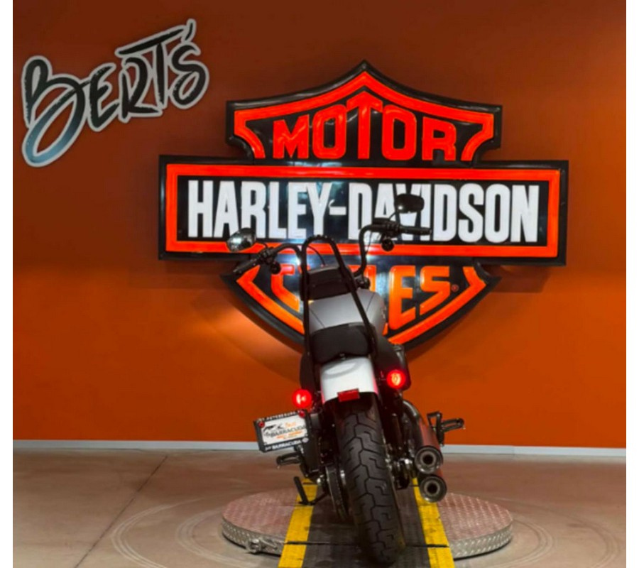 2020 Harley-Davidson® FXBB - Softail® Street Bob®