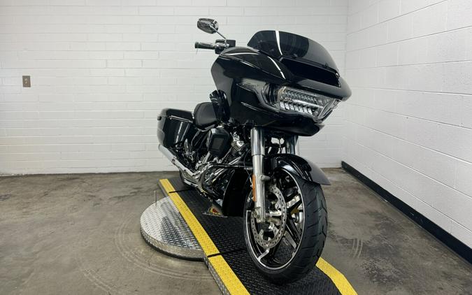 2024 Harley-Davidson Road Glide® VIVID BLACK