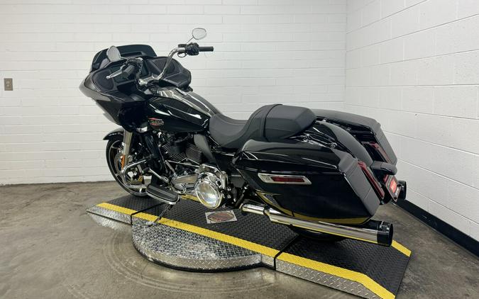 2024 Harley-Davidson Road Glide® VIVID BLACK