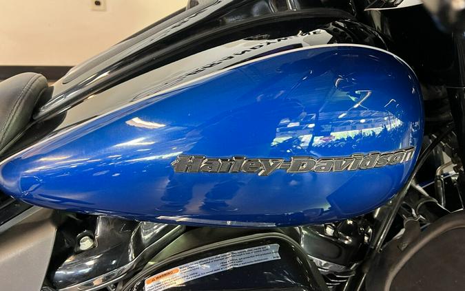 2022 Harley-Davidson Ultra Limited Reef Blue/Vivid Black FLHTK