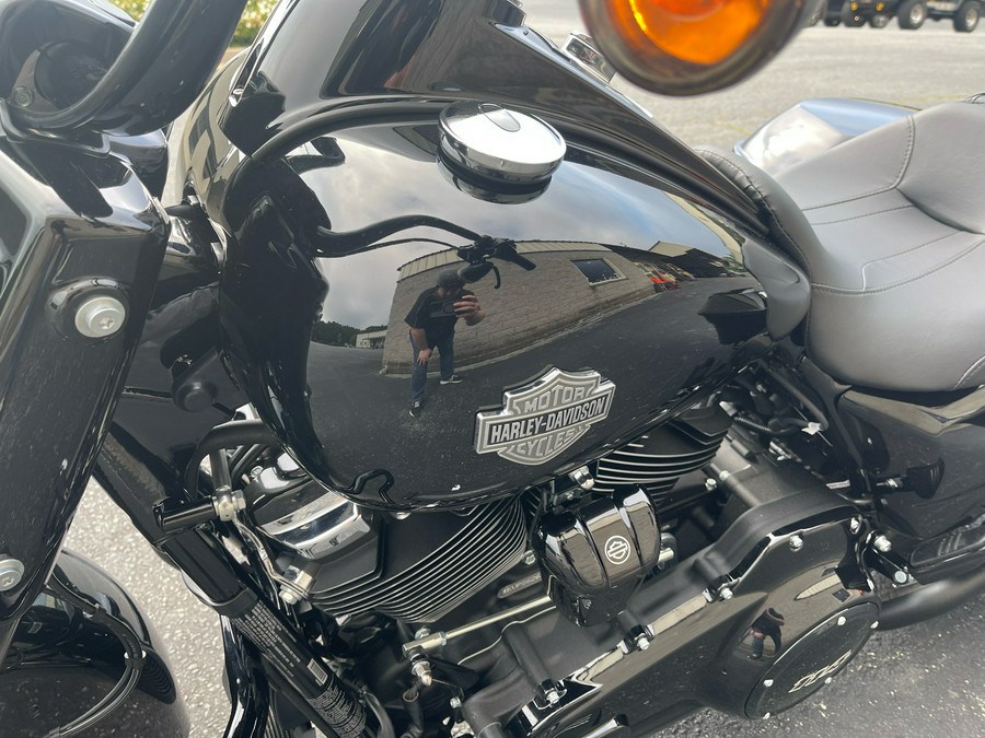 2025 Harley-Davidson Road King® Special