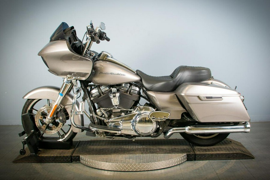 2017 Harley-Davidson Road Glide Billet Silver