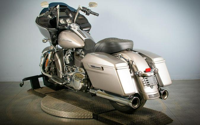 2017 Harley-Davidson Road Glide Billet Silver