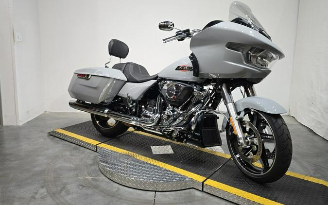 FLTRX 2025 Road Glide™