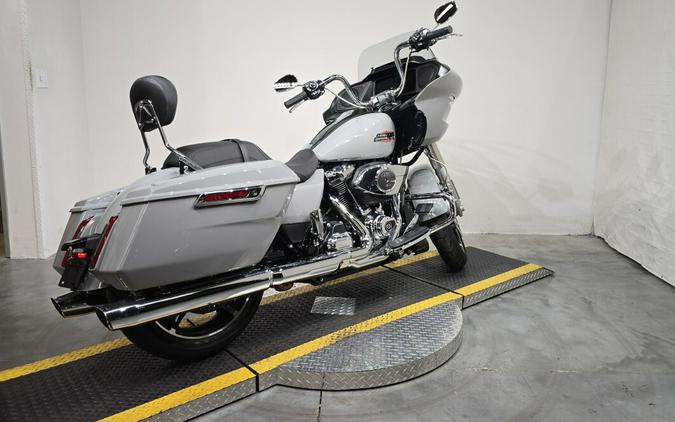 FLTRX 2025 Road Glide™