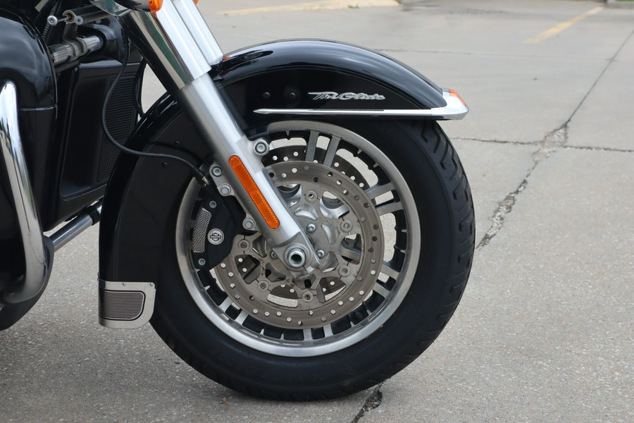 2019 Harley-Davidson Tri Glide Ultra FLHTCUTG