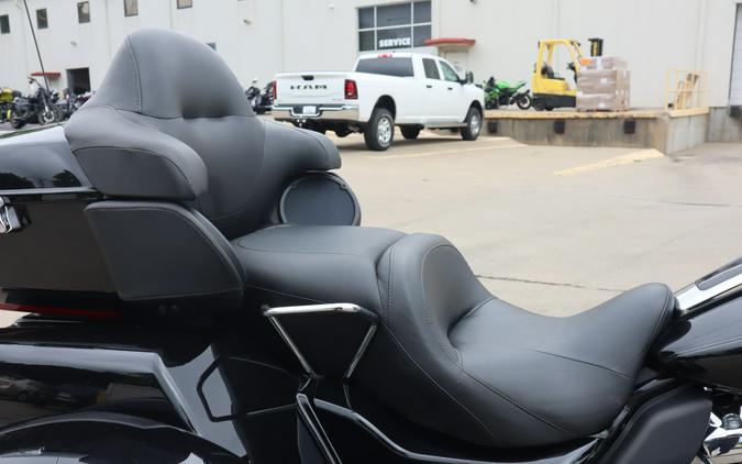 2019 Harley-Davidson Tri Glide Ultra FLHTCUTG