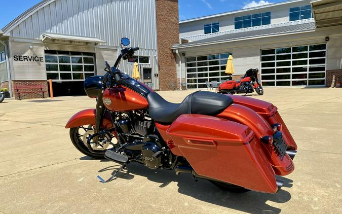 2025 Harley-Davidson® Road King® Special Whiskey Fire