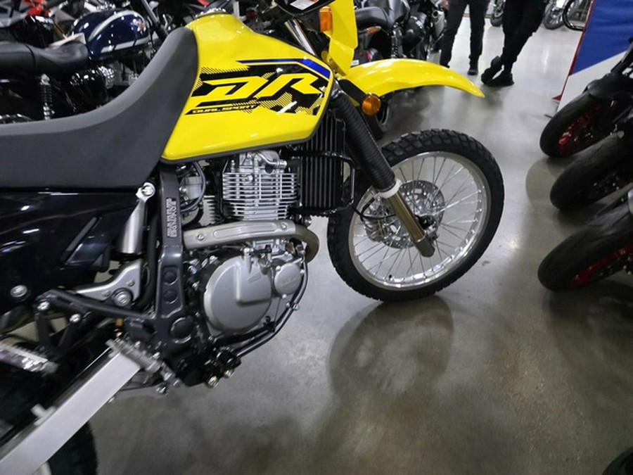 2027 Suzuki DR650SEM7