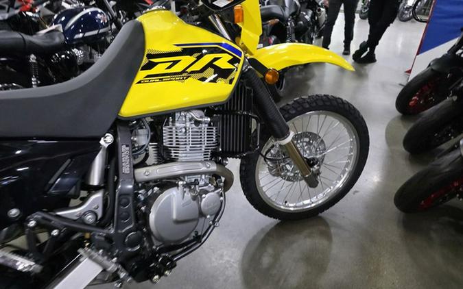 2027 Suzuki DR650SEM7