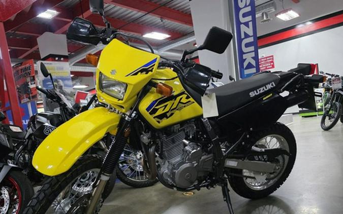 2027 Suzuki DR650SEM7
