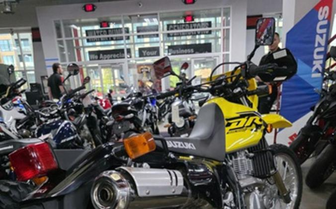 2027 Suzuki DR650SEM7