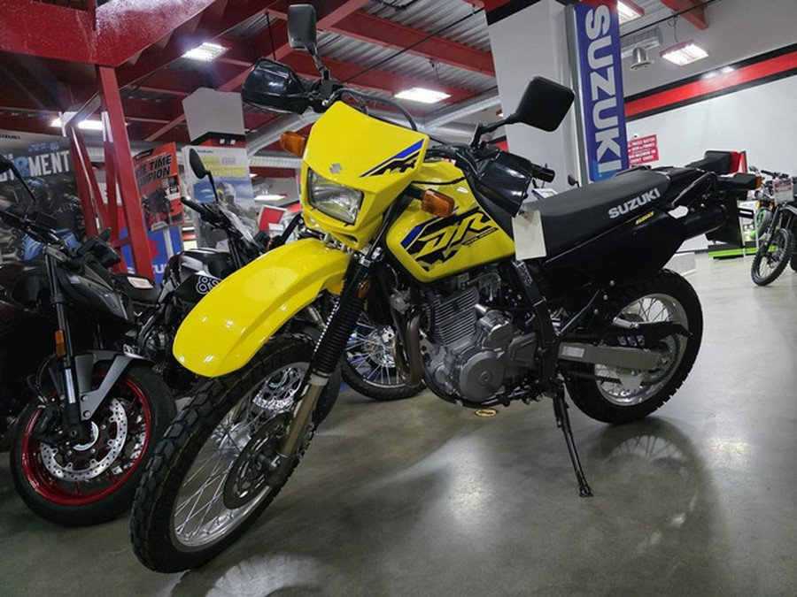 2027 Suzuki DR650SEM7