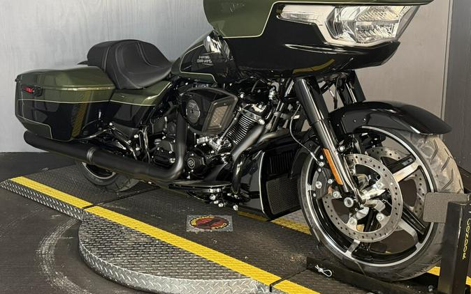 2026 Harley-Davidson® Road Glide® FLTRX OLIV STL MTL/BLK W/ PINSTRI