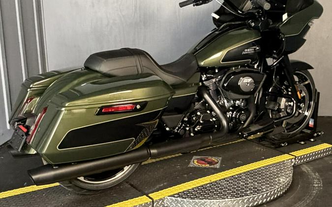 2026 Harley-Davidson® Road Glide® FLTRX OLIV STL MTL/BLK W/ PINSTRI
