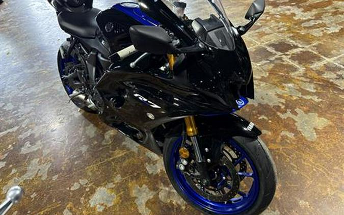 2025 Yamaha YZF-R7